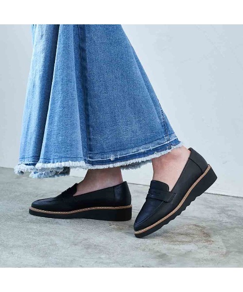 carino（カリーノ） ローファー 「レイン」ポインテッドコイン