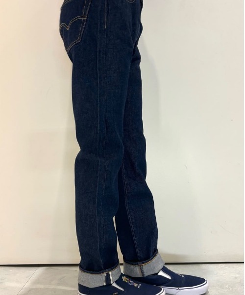 ジーンズ 「Levi's」「501」オリジナルストレート セルビッジデニムパンツ (ワンウォッシュ / セットアップ / ライトオン限定)の画像