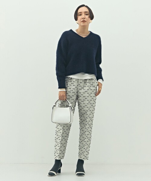 美品✨NOLLEY’S ヘアリーストレッチVネックプルオーバーニット 25AW NOLLEY'S（ノーリーズ） ニット セーター 「手洗い可能」ヘアリー