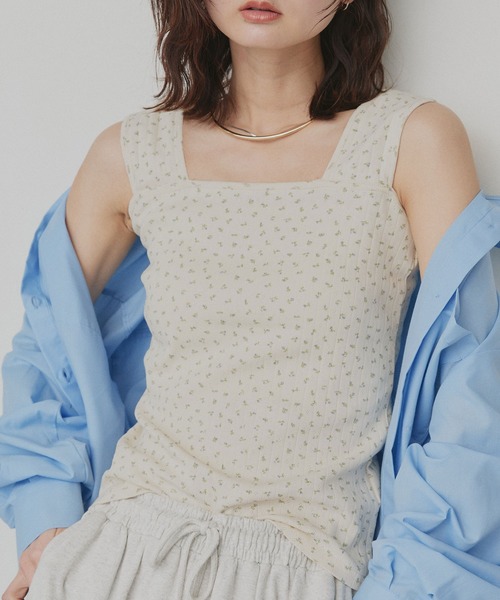 ad thie（アドティエ） タンクトップ ノースリーブ 小花柄 スクエア