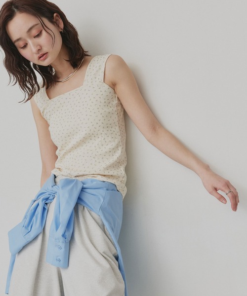 ad thie（アドティエ） タンクトップ ノースリーブ 小花柄 スクエア
