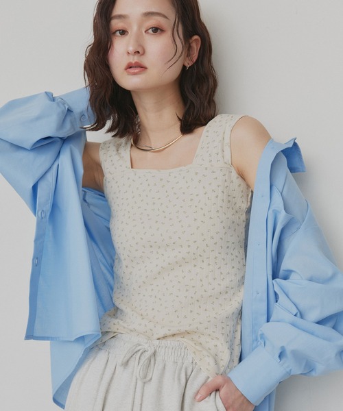 ad thie（アドティエ） タンクトップ ノースリーブ 小花柄 スクエア