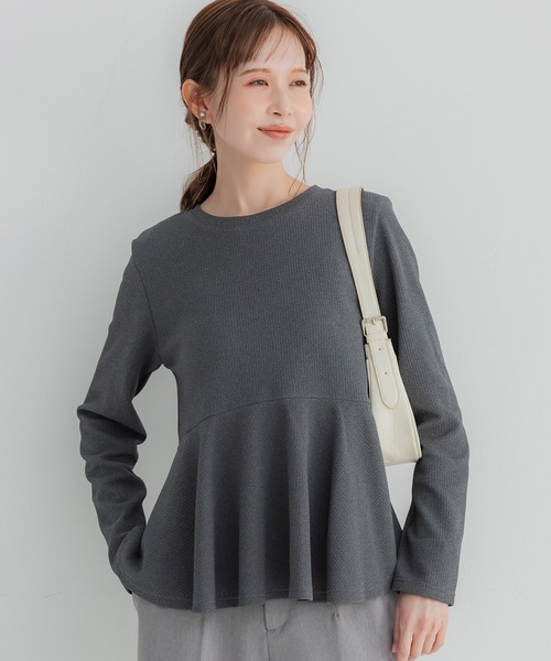 coca（コカ） tシャツ エンボス加工裾フレアトップス レディース