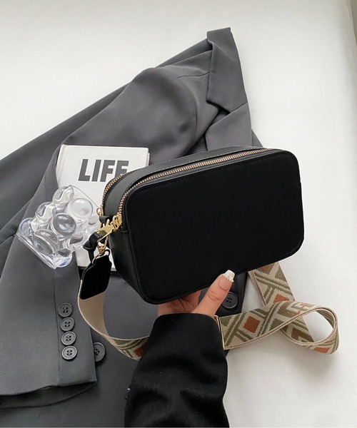 美品　レディース　ショルダー　バッグ LA VORAGINE ショルダーバッグ バッグ グルジップバイカラー