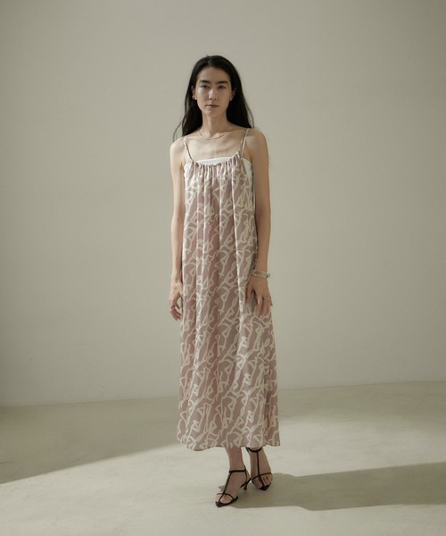 韓国商品/ETMON ネック カットアウト シャーリング ドレス Ring Top Choker