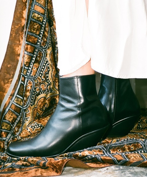 【UNTISHOLD】アンチショルド　teya-5 ショートブーツ 37サイズ Taya-5/Beige｜UNTISHOLD | アンチショルドの公式オンラインストア
