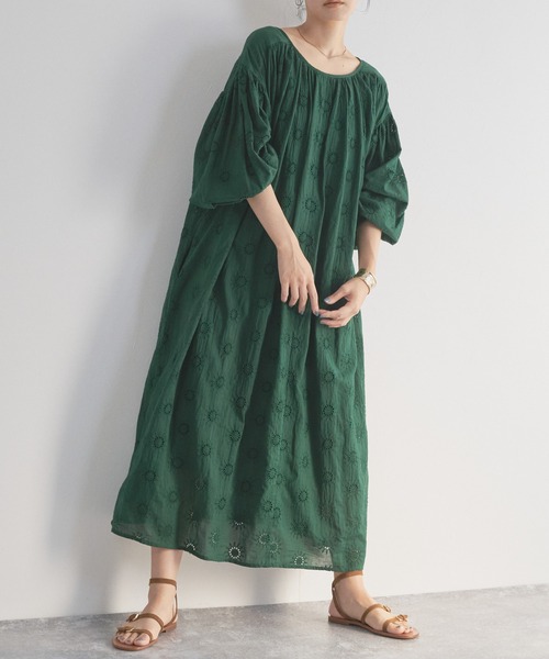 Audrey and John Wad 長袖　ロングワンピース　パーティードレス Audrey and John Wad 長袖 ロングワンピース パーティードレス