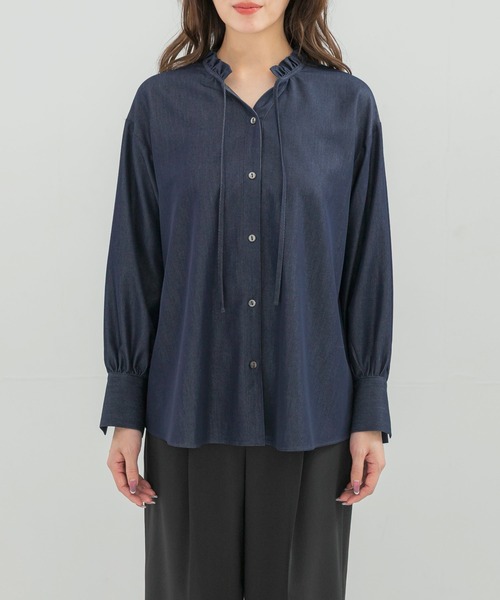 美品　KURASHI & TRIPS フリルネック デニムブラウス 長袖 ブラウス シャツ 「WEB限定」フリルネックデニムブラウス レディース