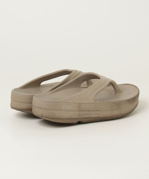 「OOFOS」 フラットサンダル 24 ベージュ レディース_画像2