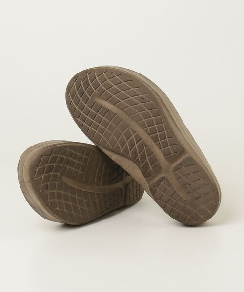 「OOFOS」 フラットサンダル 24 ベージュ レディース_画像3