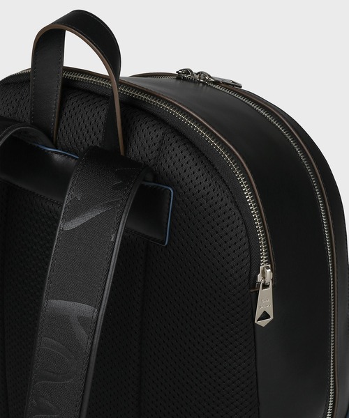 Paul Smith（ポール・スミス） デイバック リュック ロゴエンボス