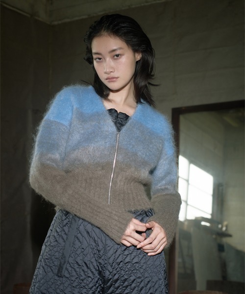 TELOPLAN ニット セーター Atitaya Colour Gradient Knit TELOPLAN ニット セーター Atitaya Colour Gradient Knit
