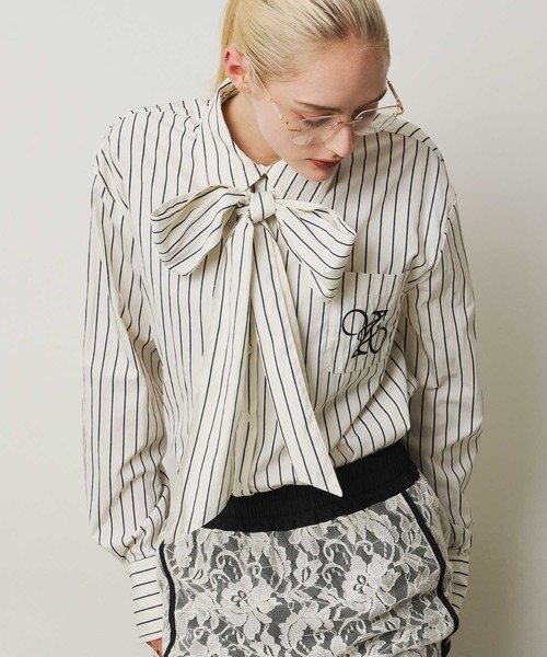 J&M Davidson ボウタイ付ストライプシャツ　ブラウス J&M Davidson ボウタイ付ストライプシャツ ブラウス