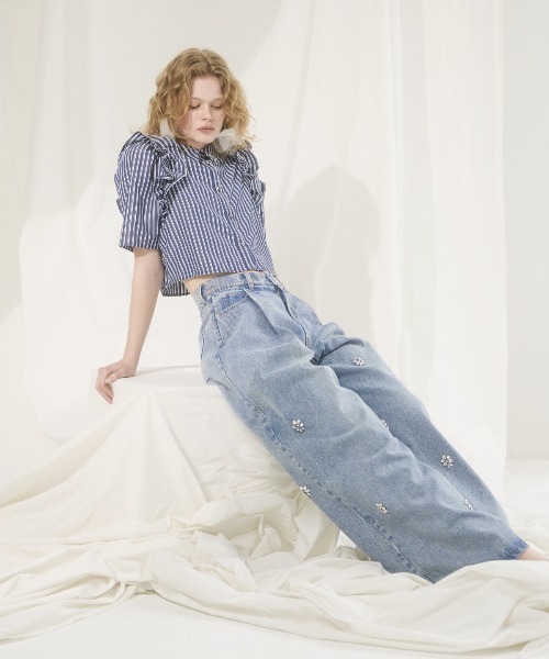 ブラウス シャツ ビジュー付きストライプフリルシャツ レディース And Couture ブラウス シャツ ビジュー付きストライプフリル