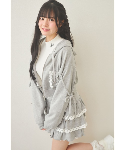 9550. 【未使用タグ付き】TRALALA フリル レース リボン パーカー Suyunn パーカー リボン付きレースフリルパーカー レディース