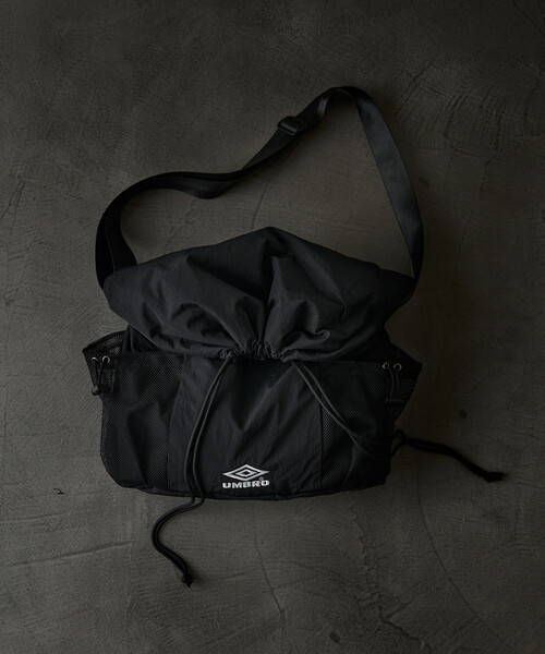 umbro（アンブロ） ショルダーバッグ FREE ブラック メンズ : ZOZOTOWN