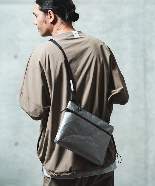 GLIMCLAP サコッシュ ショルダーバッグ mko12804- Metallic fabric