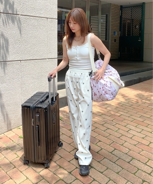 ボストンバッグ 「大容量」総柄刺繍 キルティング ボストン トラベル