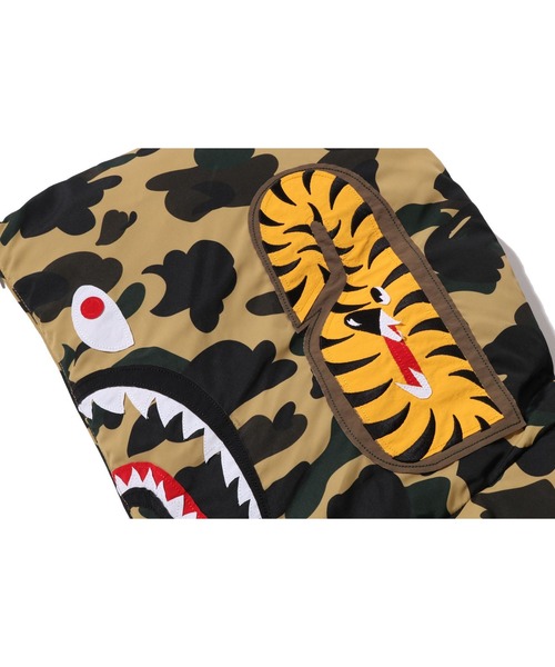 BAPE ape a bathing ape迷彩シャークフード ダウンジャケット A Bathing Ape シャークフード ダウンジャケット M
