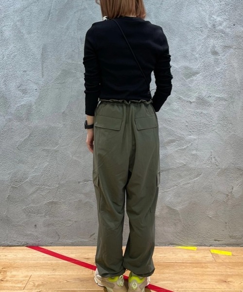 【関税込み】Lacoste カーゴパンツ セール】ワイドテーパード ナイロンコットンツイル 裾ドロー