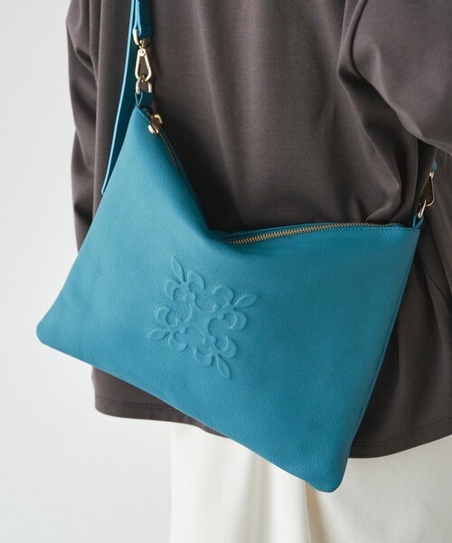 超美品❣️ RUSSET ネイビー ショルダーバッグ Russet（ショルダーバッグ ・ ブルー・ネイビー/青色系）の