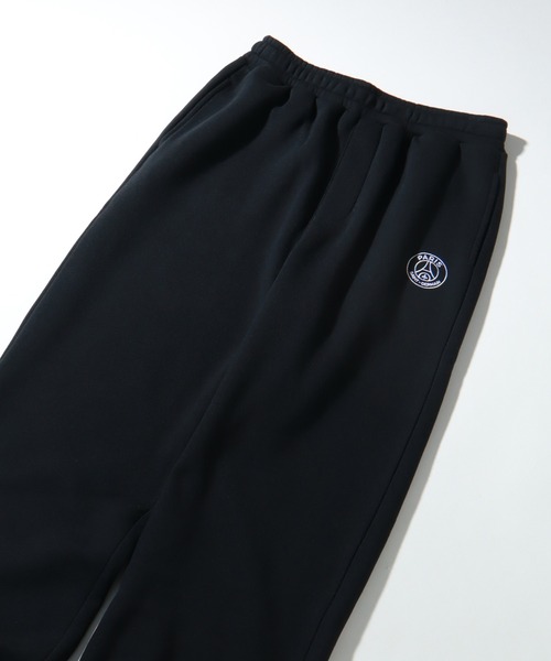 希少品】Nike ナイロンパーカー、裏起毛スエットパンツ パリ