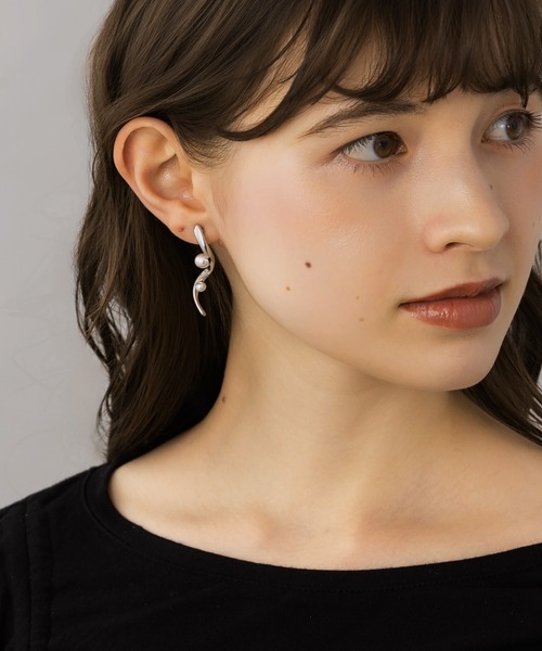 LA MUe ピアス 「LA MUE」パール ウェーブラインピアス レディース 