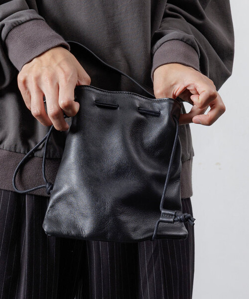 Firsthand（ファーストハンド） ショルダーバッグ Drawstring Leather