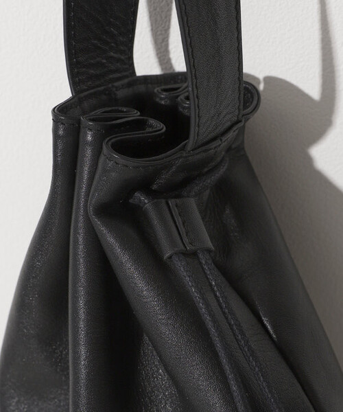 Firsthand（ファーストハンド） ショルダーバッグ Drawstring Leather