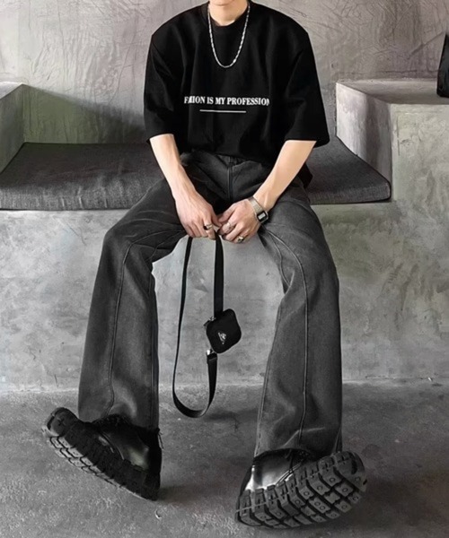 【関税込み】KNWLS ブラック Corded ストレートジーンズ Black Corded Straight Jeans by KNWLS on Sale