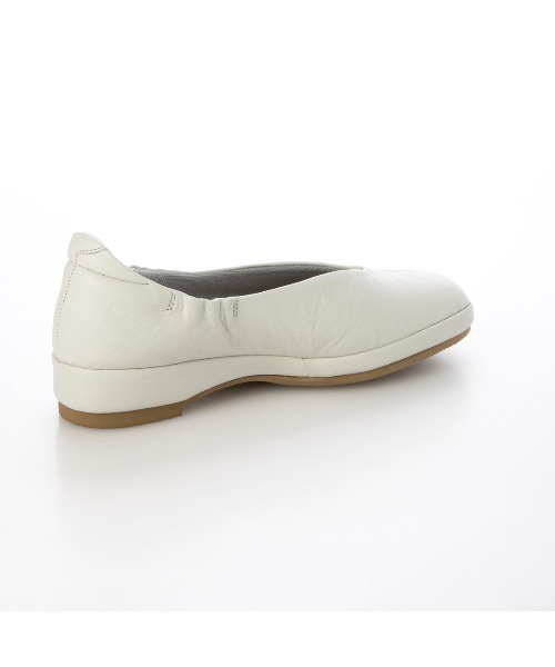 D'ICI（ディッシィ） パンプス 「新色追加」Vカットフラットパンプス