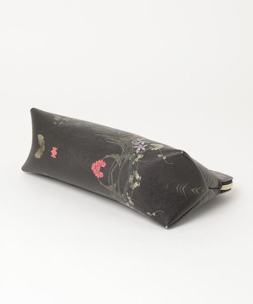返品可能 TED BAKER POUCH 花 ポーチ【国内即発】 Ted Baker 「Ted Baker」 花柄ポーチ - ブラック レディース