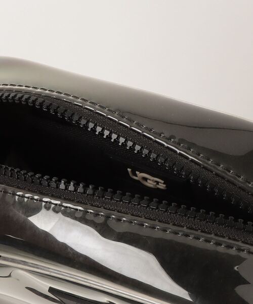 UGG Australia（アグオーストラリア） 「UGG」 ショルダーバッグ