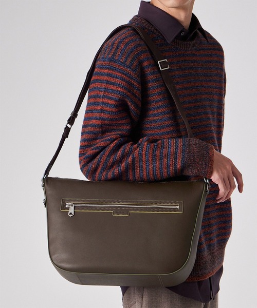 Paul Smith（ポール・スミス） ショルダーバッグ ロゴエンボス