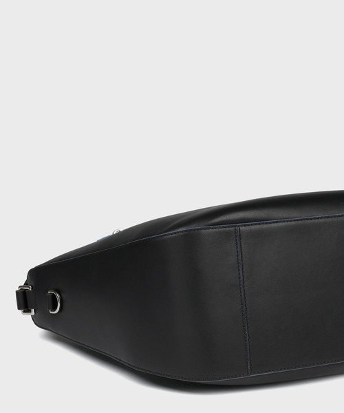 Paul Smith（ポール・スミス） ショルダーバッグ ロゴエンボス