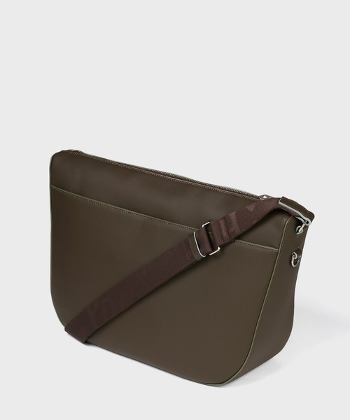 Paul Smith（ポール・スミス） ショルダーバッグ ロゴエンボス