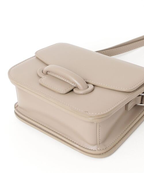 VASIC（ヴァジック） ショルダーバッグ - ブラウン レディース