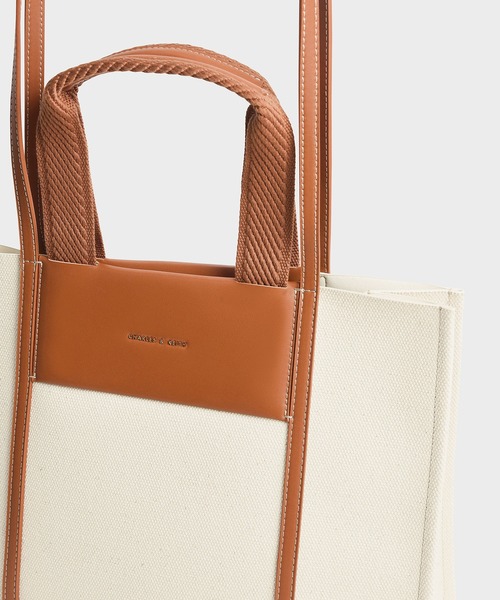 【美品】ベージュトートバッグCharles&keith CHARLES ＆ KEITH（チャールズ&キース） 「CHARLES & KEITH」 トート