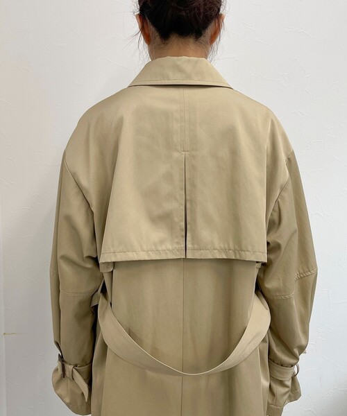 【meme】freddy emue ボリュームトレンチコート サイズ38 fredy emue（フレディエミュ） トレンチコート コート 「発売のたびに