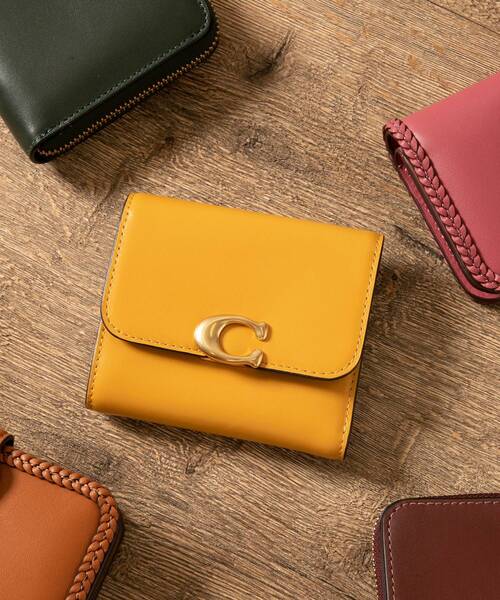 COACH（コーチ） 財布 ONE イエロー系その他 レディース : ZOZOTOWN