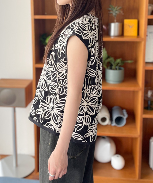 ✩.*˚ADORE リネンフラワーレーストップス✩.*˚ 楽天市場】【SALE／60%OFF】◇フラワーラッセルレースバルーン袖