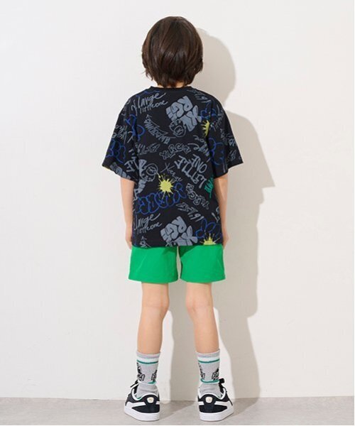 夏セール新品XLARGE KIDS渦半袖Tシャツ& 総柄ショートパンツ上下セット セール】配色ロゴ半袖T+ショートパンツセット（セットアップ