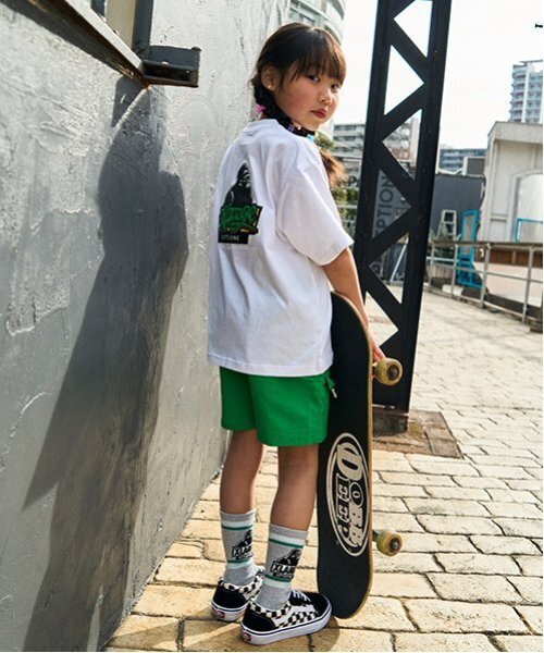 夏セール新品XLARGE KIDS渦半袖Tシャツ& 総柄ショートパンツ上下セット XLARGE KIDS セットアップ 配色ロゴ半袖T+ショートパンツセット