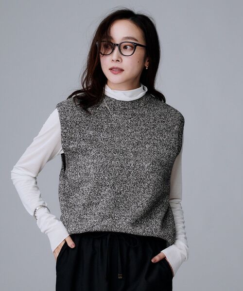 最終価格 アンタイトル 杢調ニットベスト グレー UNTITLED（アンタイトル） ベスト ジレ 「重ね着レイヤードに」杢調