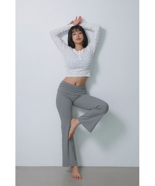 ALEXIA STAM（アリシアスタン） tシャツ Henley Neck Floral Long