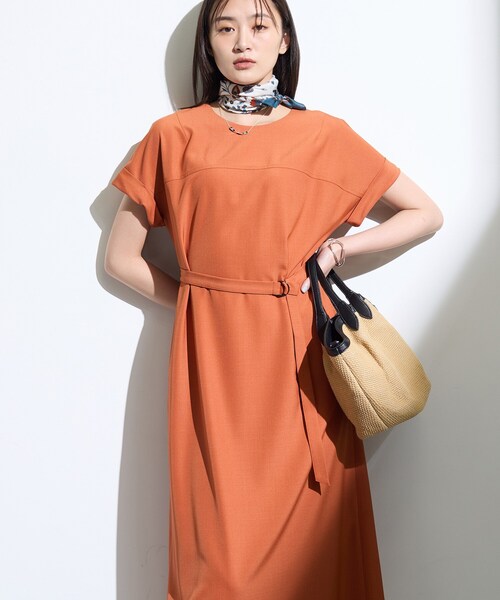 INDIVI（インディヴィ） ワンピース 半袖 「華奢見え」ベルト付き