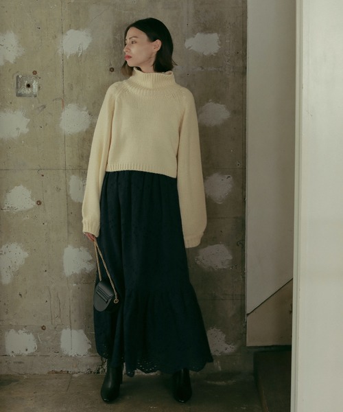 【25AW NEW】LOEWE_women / レースのインサート入りスカート バックレースアップフラワープリントナロースカート