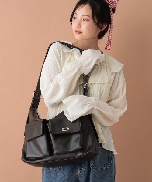 tiny tiny（ティニーティニー） ショルダーバッグ バッグ ハトメW