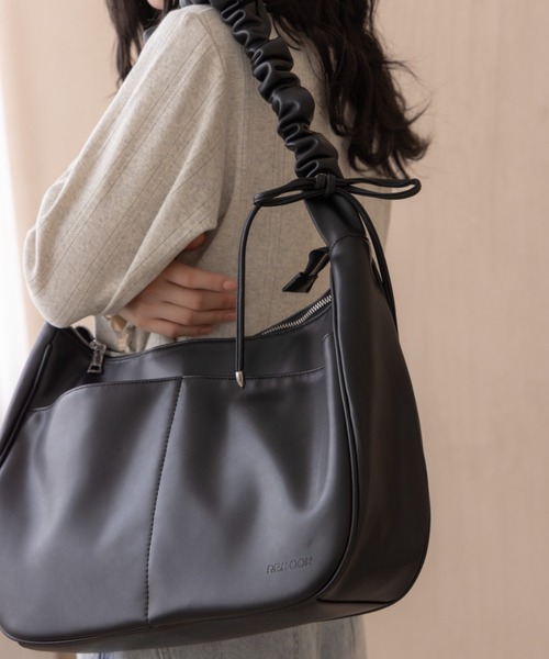 ショルダーバッグ バッグ シャーリングショルダーバッグ レディースの画像