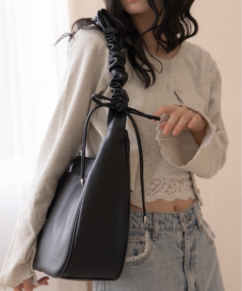 ショルダーバッグ バッグ シャーリングショルダーバッグ レディースの画像
